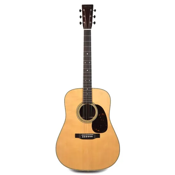 Dreadnought acoustic (Martin D-28)